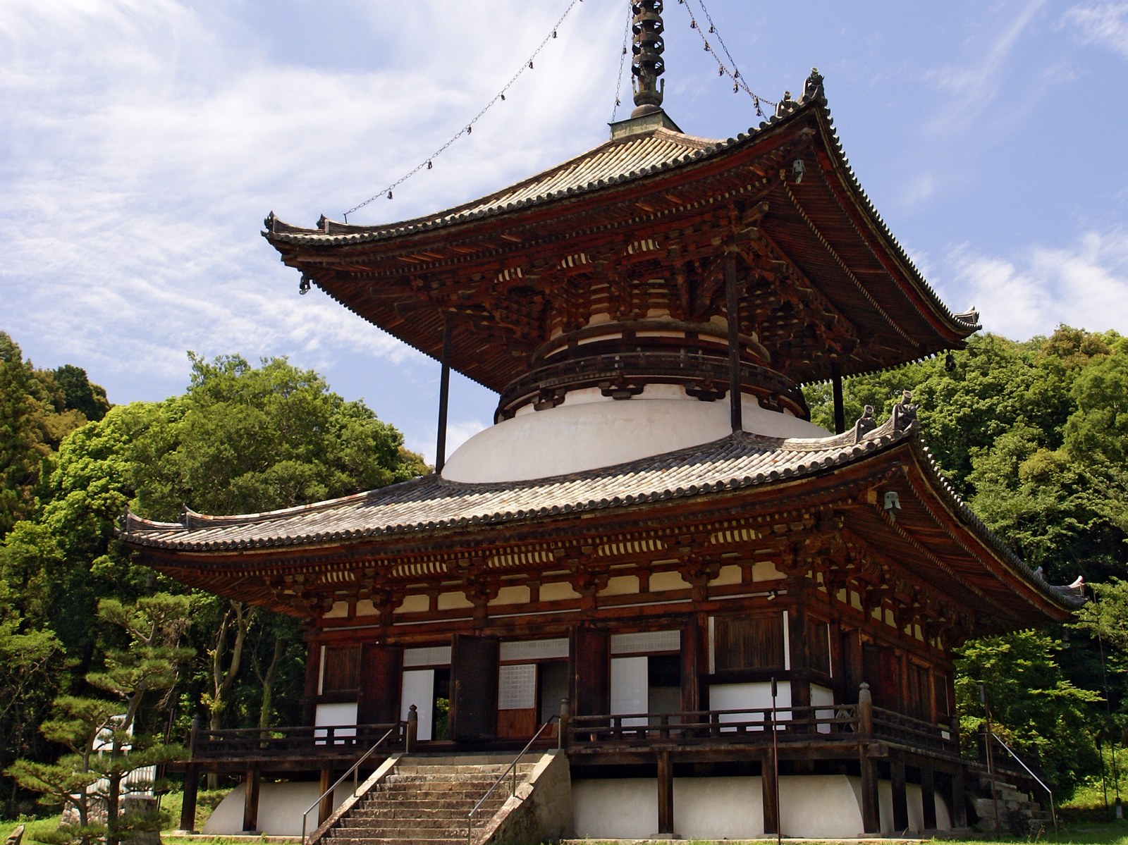 岩出市の根来寺にある国宝の大塔