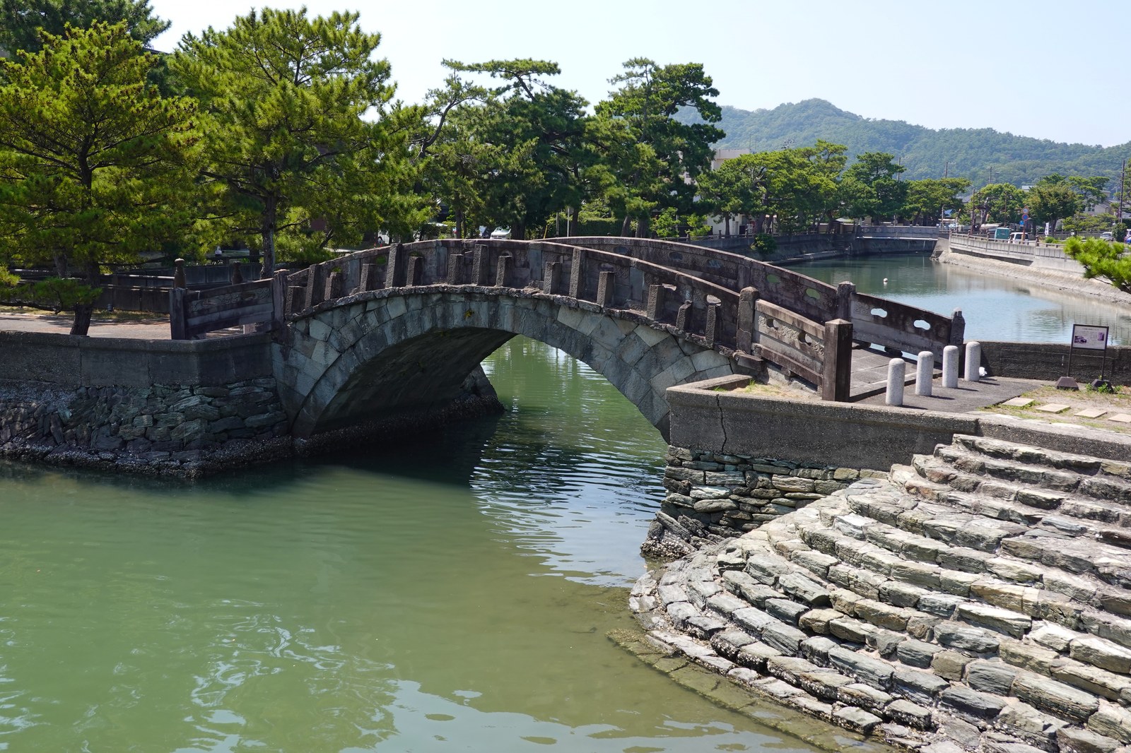 和歌浦のアーチ型石橋・不老橋