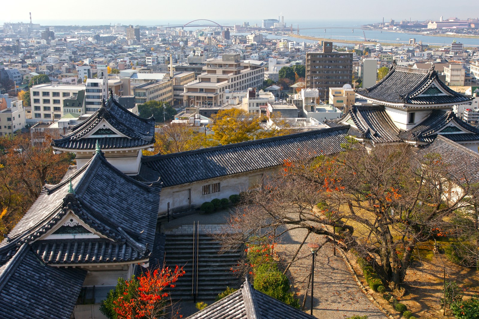 和歌山市にあるホテル アバローム紀の国の外観